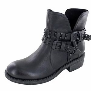 Helen’s Heart 🖤 Vegan Leather Rocker Boots